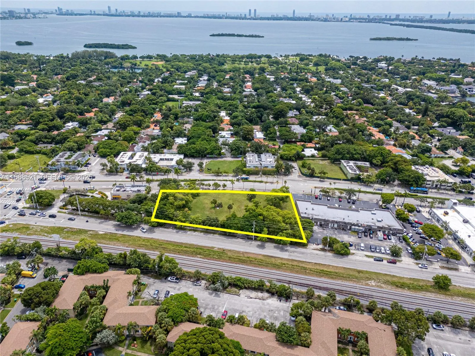 Foto de propiedad en 5220 Biscayne, Miami, FL 33137 Miami con MLS# 