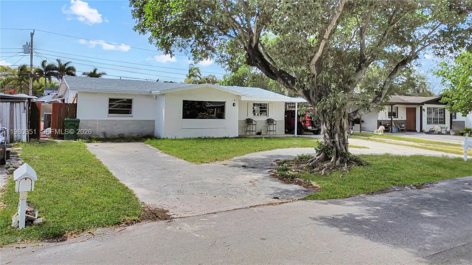 Foto de propiedad en 5220 SW 57th Street, Davie, FL 33314 Davie con MLS# 