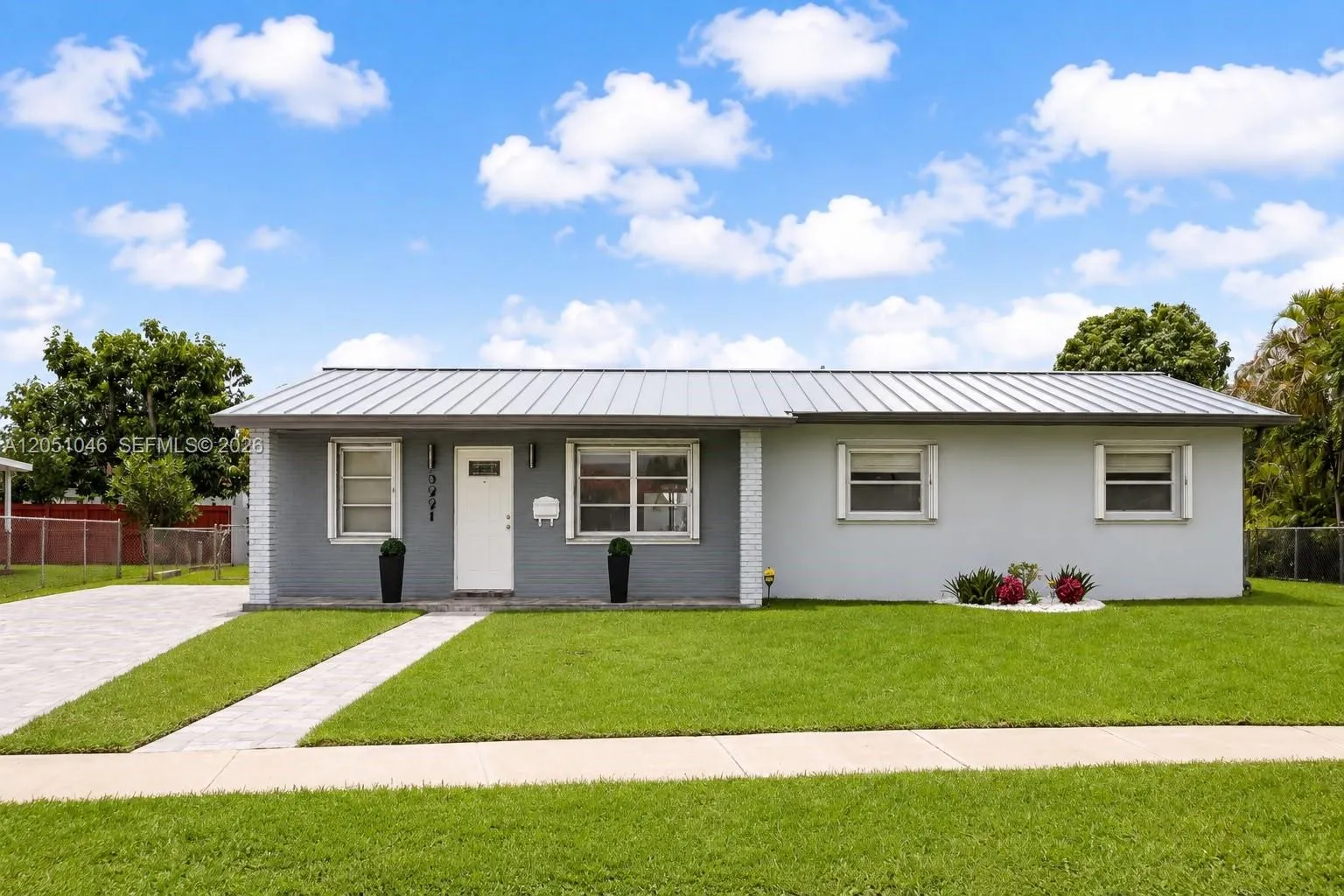 Vendido 5221 SW 127th Place, Miami, FL 33175, Miami, FL 33175