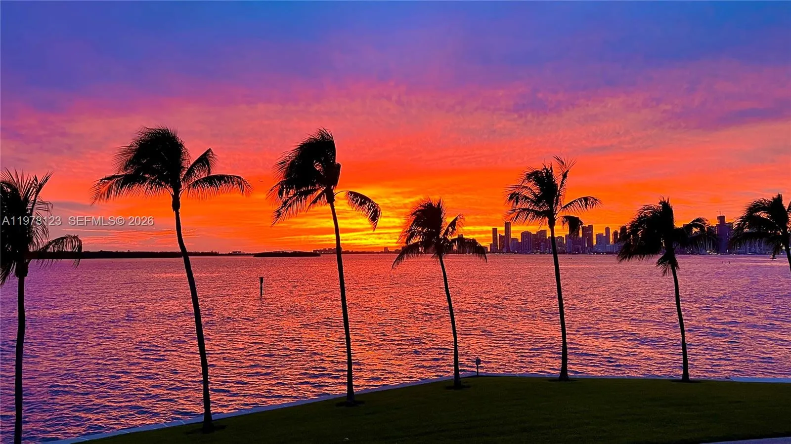 Foto de propiedad en 5222 Fisher Island Drive 5222, Miami Beach, FL 33109 Miami Beach con MLS# 