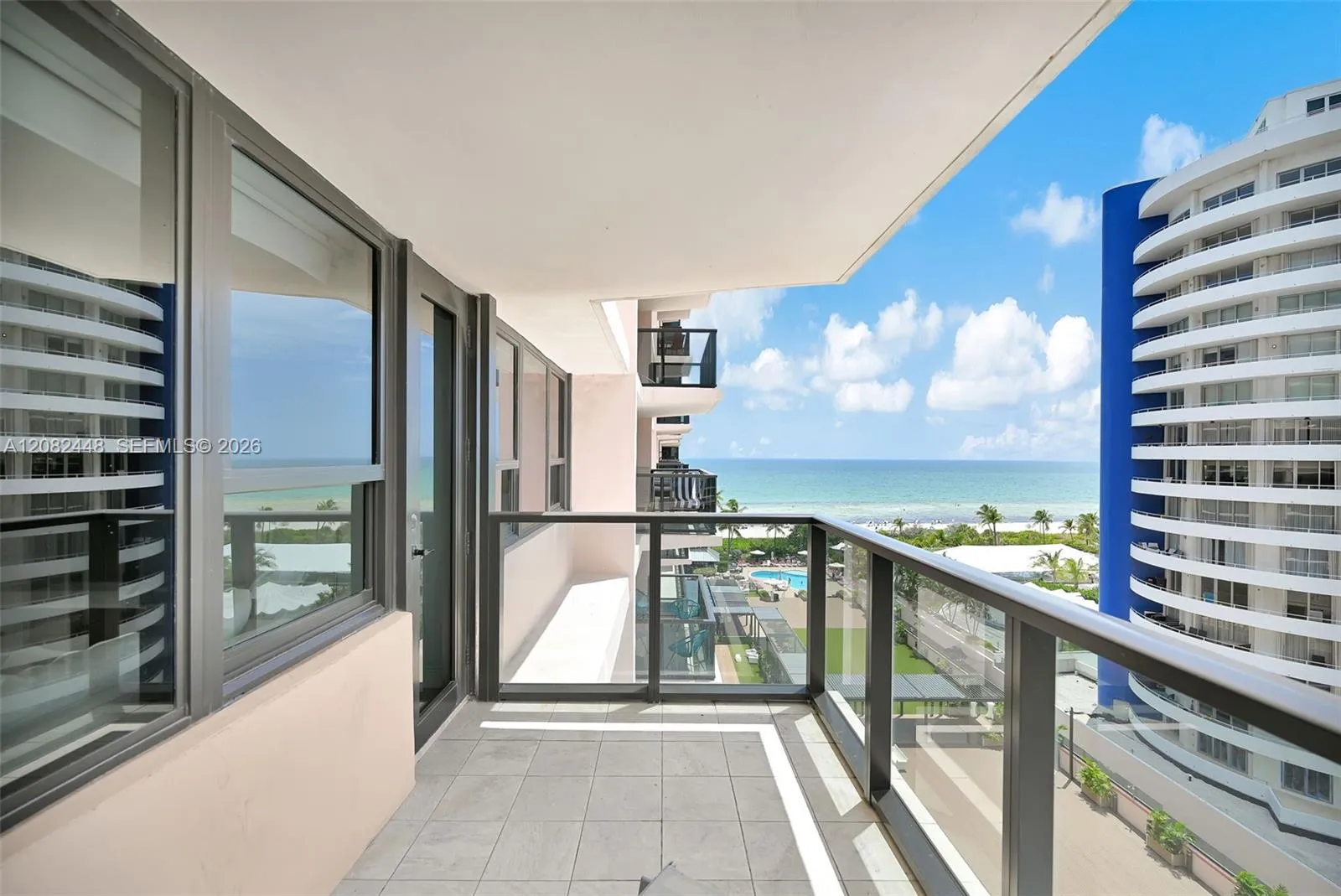 Foto de propiedad en 5225 Collins Avenue 1015, Miami Beach, FL 33140 Miami Beach con MLS# 