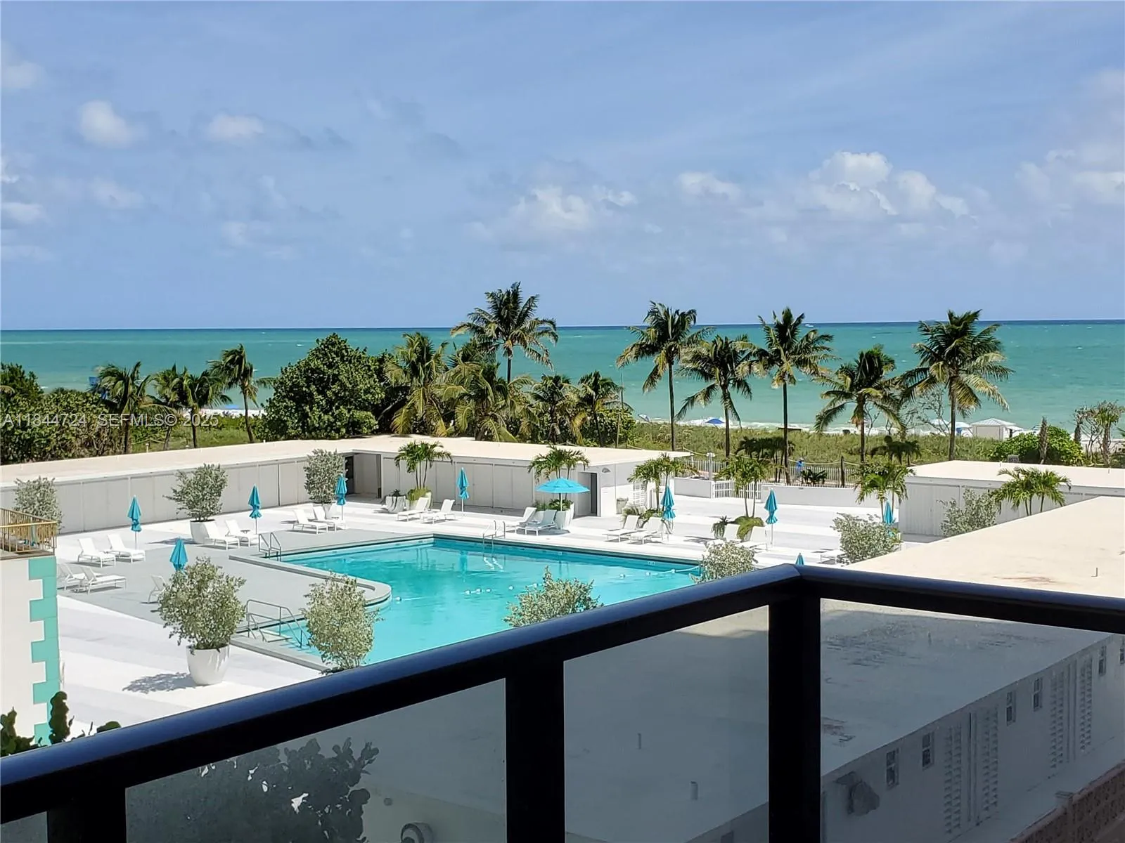 Foto de propiedad en 5225 Collins Avenue 510, Miami Beach, FL 33140 Miami Beach con MLS# 