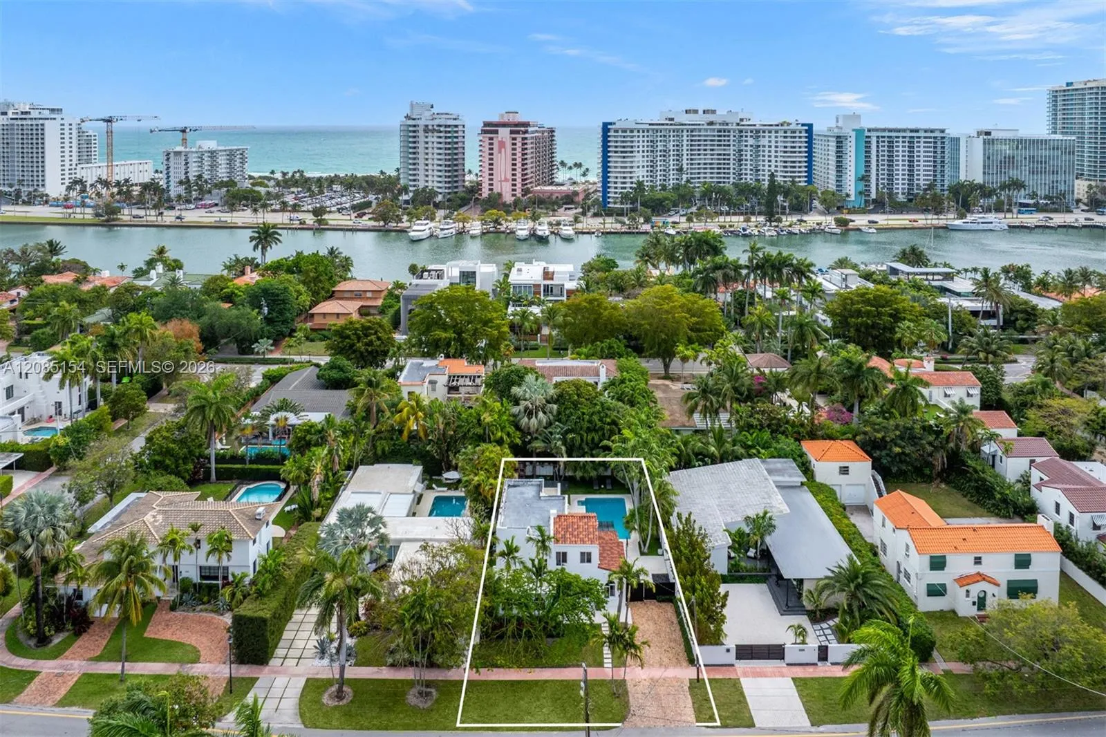 En Venta 5237 La Gorce Drive, Miami Beach, FL 33140, Miami Beach, FL 33140