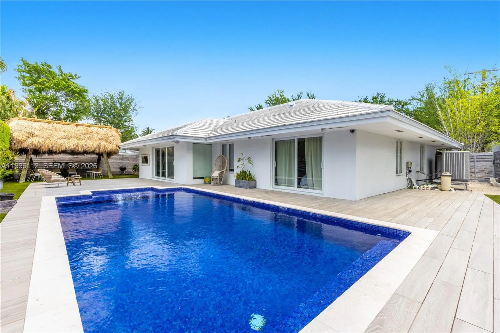 Foto de propiedad en 524 Warren Lane, Key Biscayne, FL 33149 Key Biscayne con MLS# 