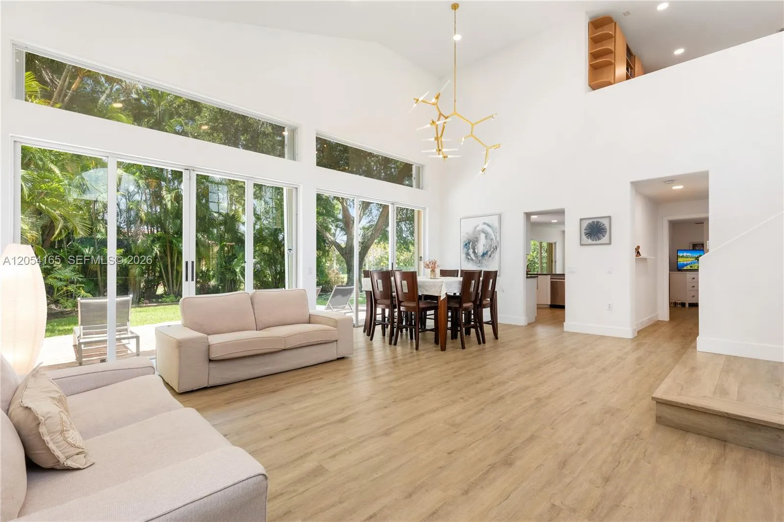 Foto de propiedad en 524 Water Point, Weston, FL 33326 Weston con MLS# 