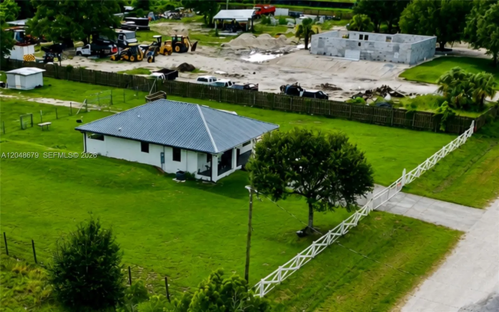 Foto de propiedad en 525 N Granja Street, Clewiston, FL 33440 Clewiston con MLS# 
