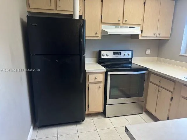 Foto de propiedad en 5252 Bosque Lane 9, West Palm Beach, FL 33415 West Palm Beach con MLS# 