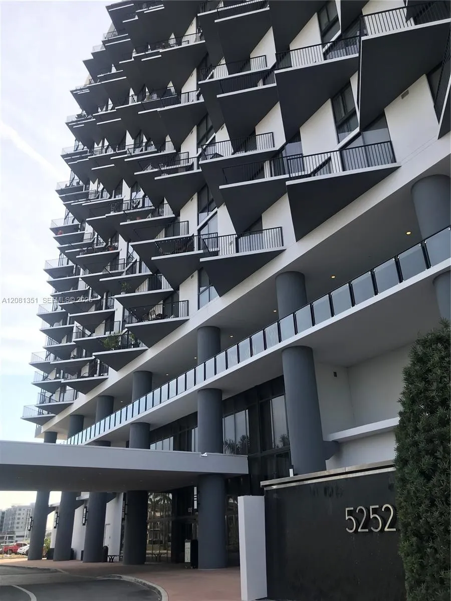 Foto de propiedad en 5252 NW 85th Avenue 1409, Doral, FL 33166 Doral con MLS# 