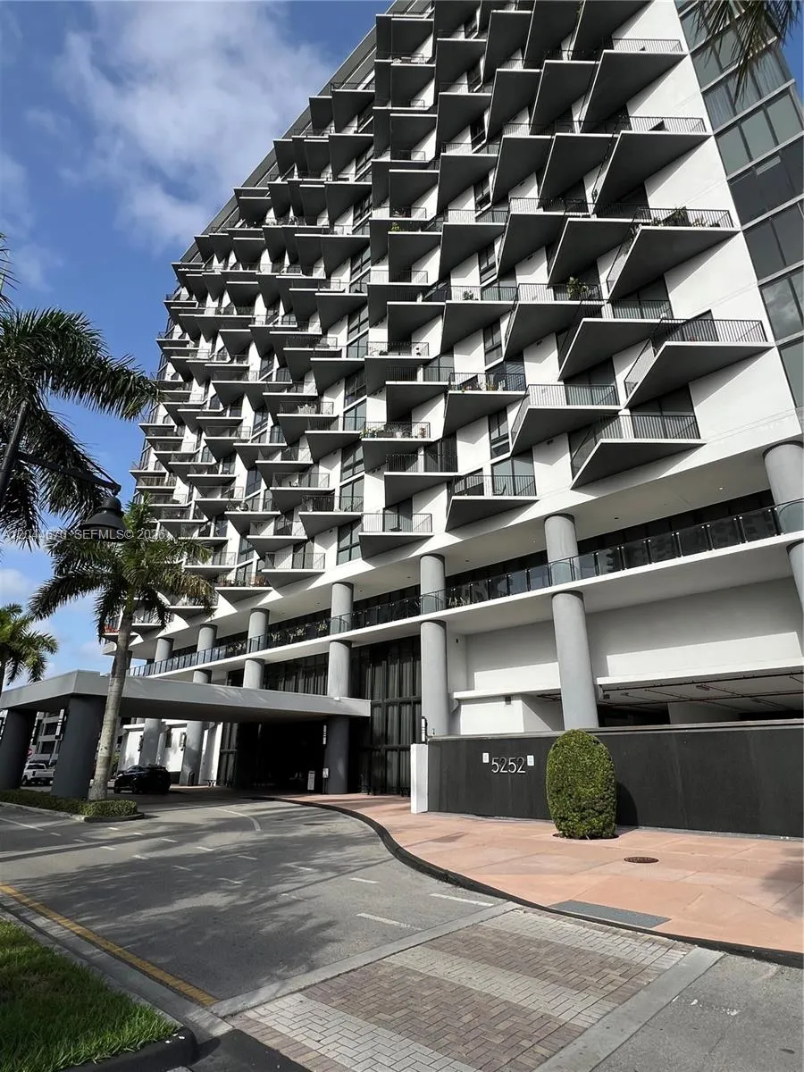 Foto de propiedad en 5252 NW 85th Avenue 1707, Doral, FL 33166 Doral con MLS# 