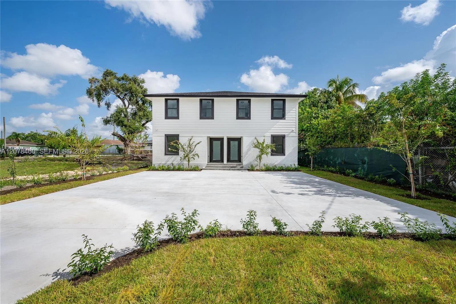 Foto de propiedad en 528 NW 13th Street 528-530, Florida City, FL 33034 Florida City con MLS# 