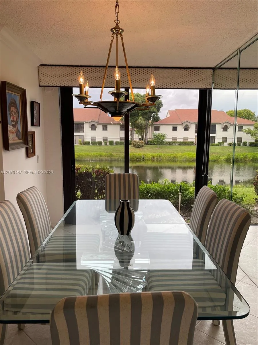 Foto de propiedad en 5291 Europa Drive C, Boynton Beach, FL 33437 Boynton Beach con MLS# 