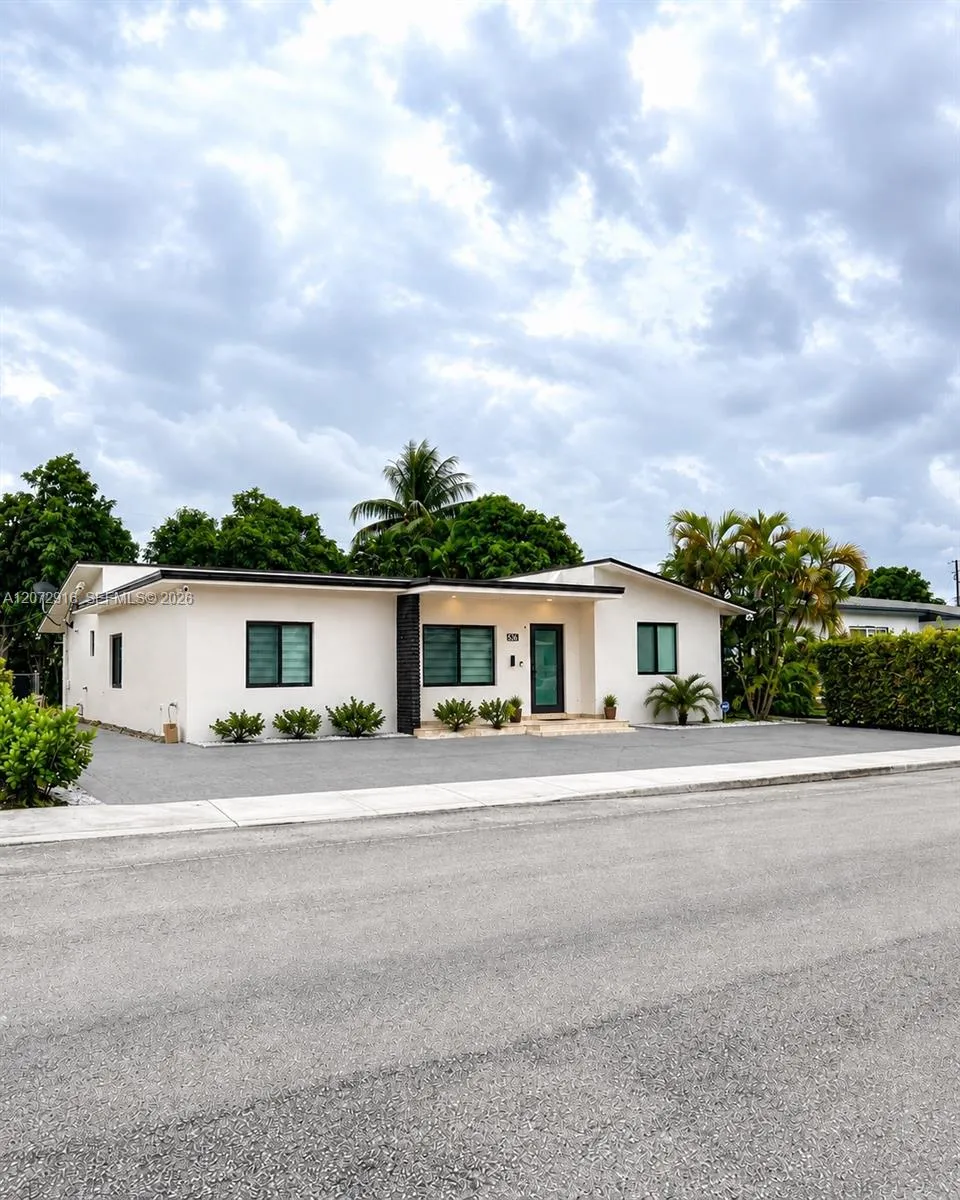 En Renta 530 E 56th Street 530, Hialeah, FL 33013, Hialeah, FL 33013