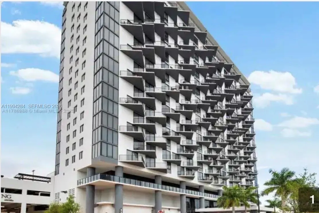 Foto de propiedad en 5300 NW 85 1106, Doral, FL 33166 Doral con MLS# 