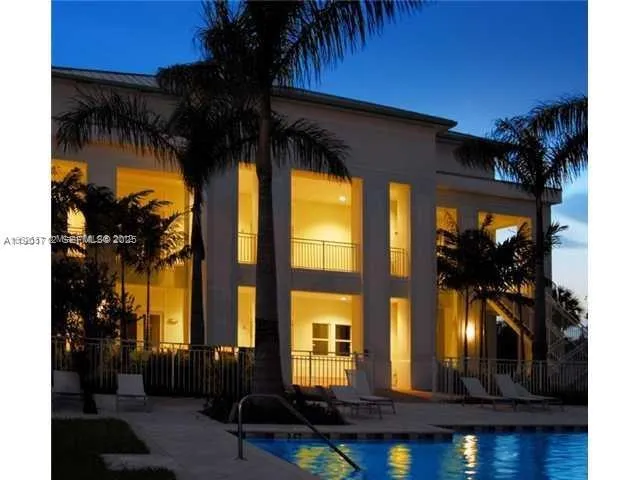 Foto de propiedad en 5300 NW 87th Avenue 306, Doral, FL 33178 Doral con MLS# 