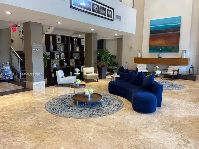 Foto de propiedad en 5300 NW 87th Avenue 316, Doral, FL 33178 Doral con MLS# 
