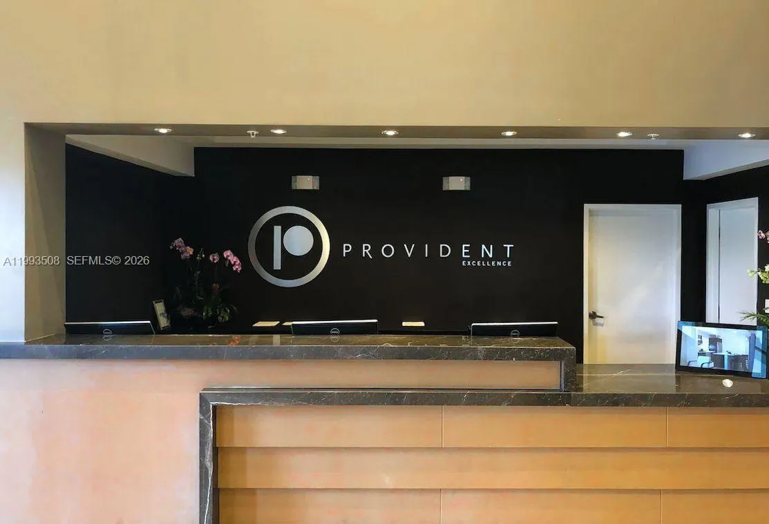Foto de propiedad en 5300 NW 87th Avenue 404, Doral, FL 33178 Doral con MLS# 
