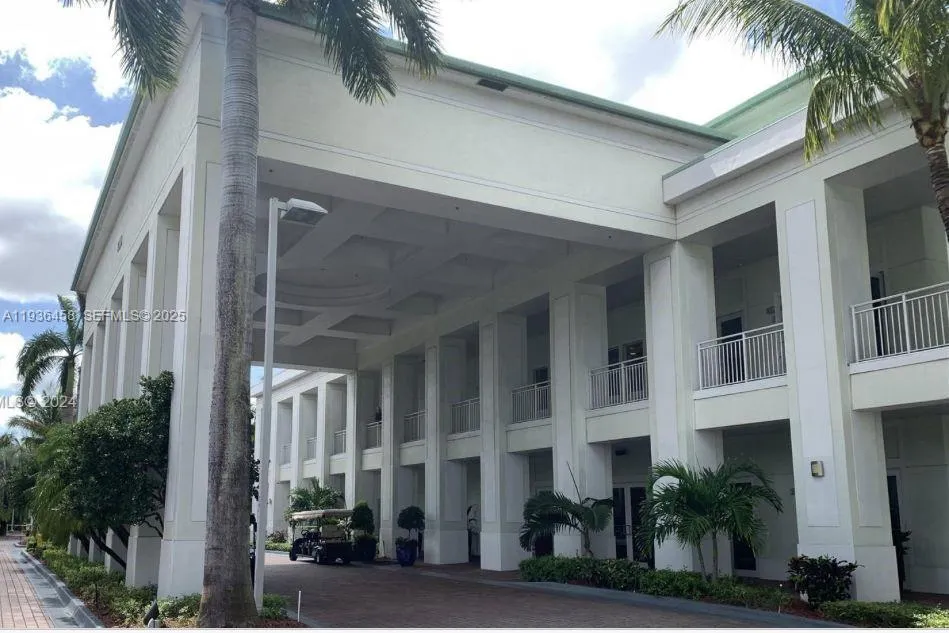 Foto de propiedad en 5300 NW 87th Avenue 601, Doral, FL 33178 Doral con MLS# 