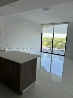 Foto de propiedad en 5300 Paseo Boulevard 508, Doral, FL 33166 Doral con MLS# 