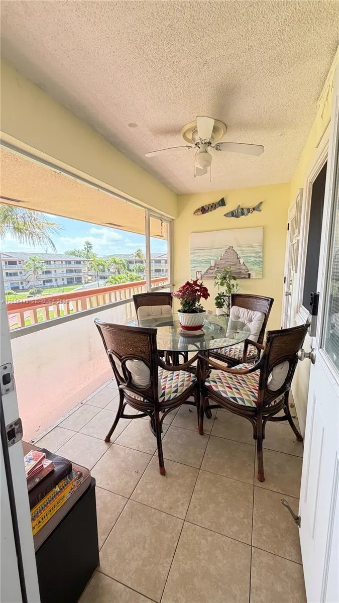 Foto de propiedad en 5300 Washington Street D309, Hollywood, FL 33021 Hollywood con MLS#