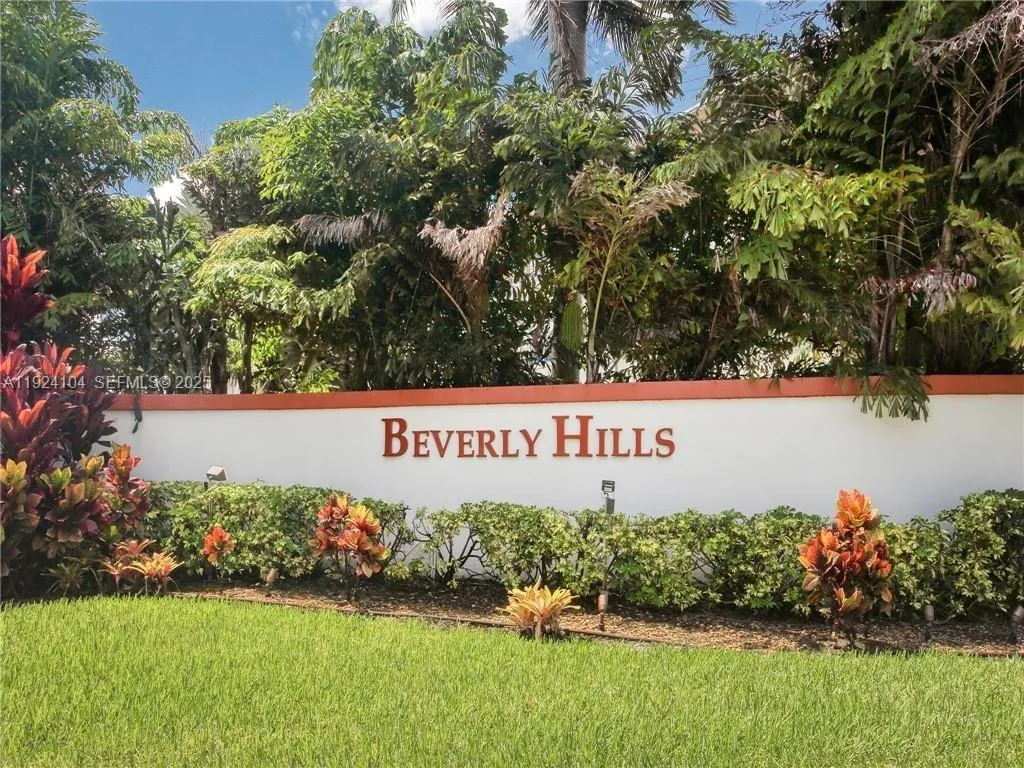 Foto de propiedad en 5300 Washington Street N117, Hollywood, FL 33021 Hollywood con MLS#