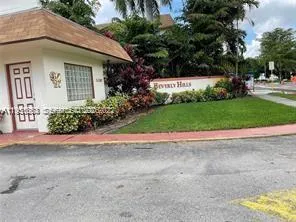 Foto de propiedad en 5300 Washington Street S111, Hollywood, FL 33021 Hollywood con MLS# 