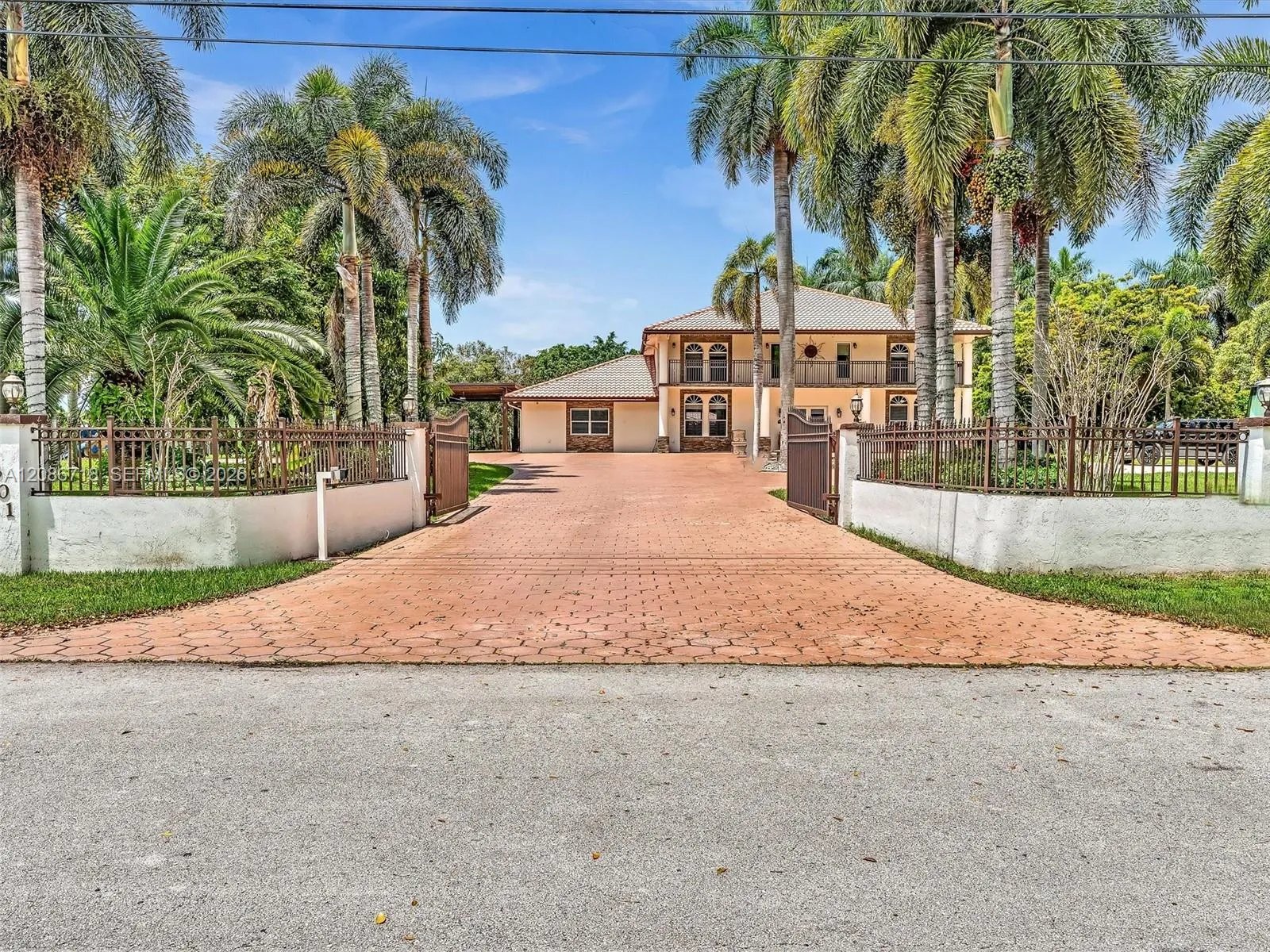 Foto de propiedad en 5301 SW 190th Avenue, Southwest Ranches, FL 33332 Southwest Ranches con MLS# 