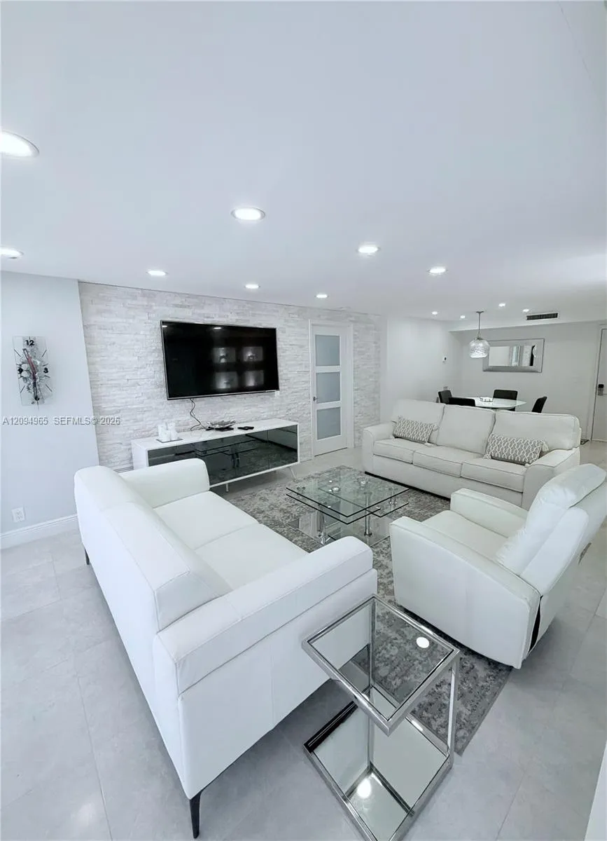 En Renta 531 N Ocean Boulevard 404, Pompano Beach, FL 33062, Pompano Beach, FL 33062