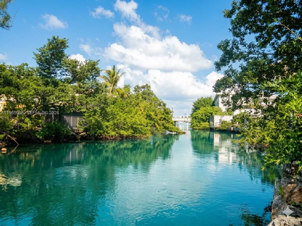 Foto de propiedad en 531 NE 77, Miami, FL 33138 Miami con MLS# 
