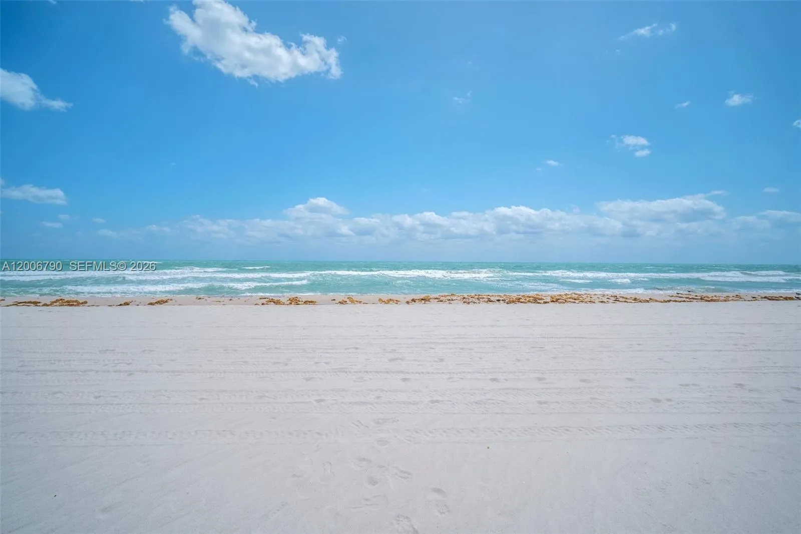Foto de propiedad en 5313 Collins Avenue 204, Miami Beach, FL 33140 Miami Beach con MLS# 