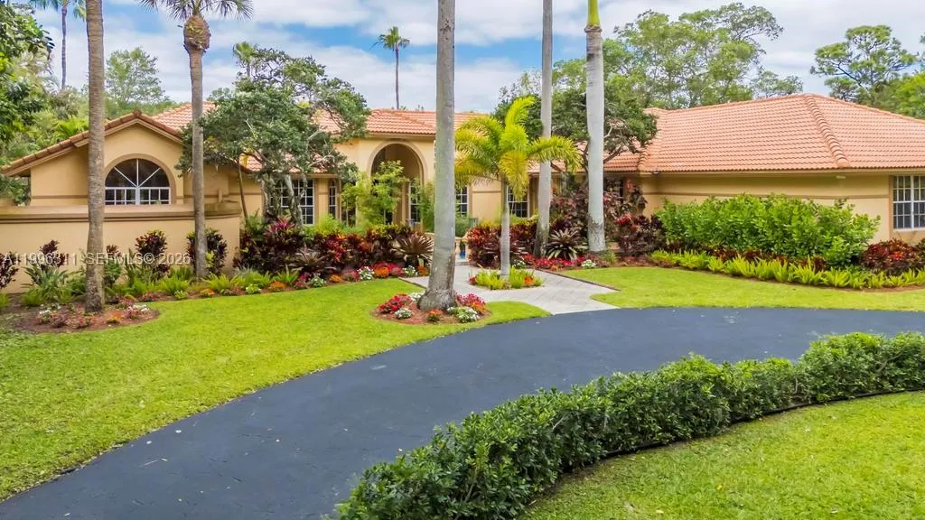 Foto de propiedad en 5328 E Leitner Drive, Coral Springs, FL 33067 Coral Springs con MLS# 