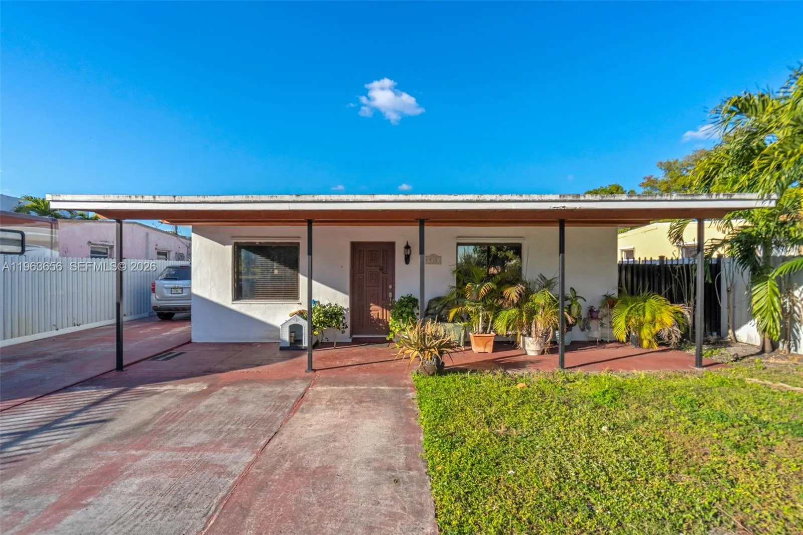 Vendido 533 E 23rd Street, Hialeah, FL 33013, Hialeah, FL 33013