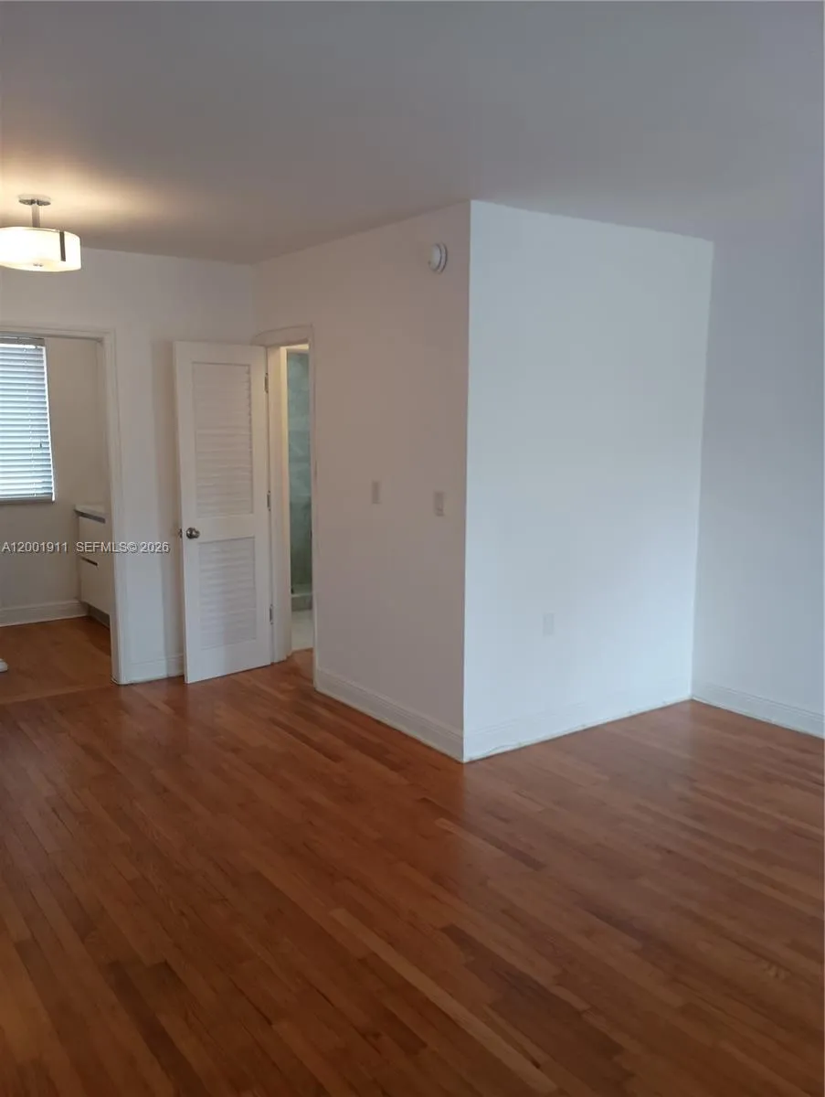 Foto de propiedad en 535 74 11, Miami Beach, FL 33141 Miami Beach con MLS# 