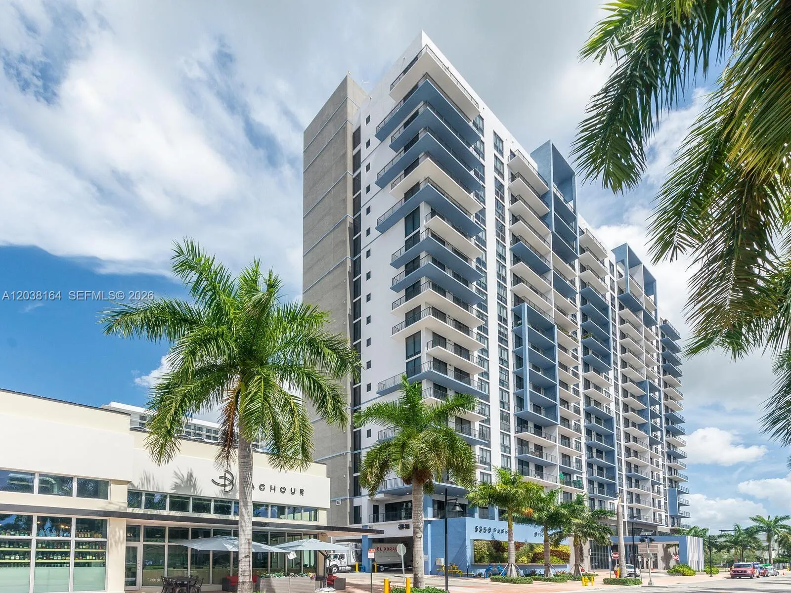 Foto de propiedad en 5350 NW 84th Avenue 1018, Doral, FL 33166 Doral con MLS# 