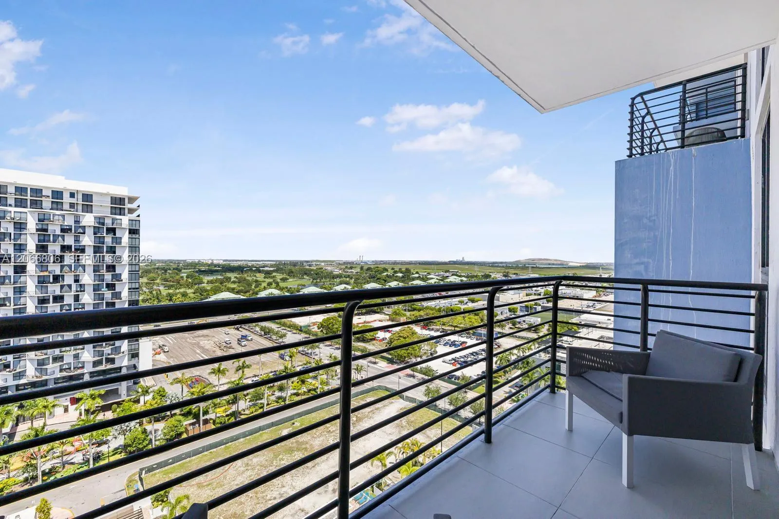 Foto de propiedad en 5350 NW 84th Avenue 1614, Doral, FL 33166 Doral con MLS# 
