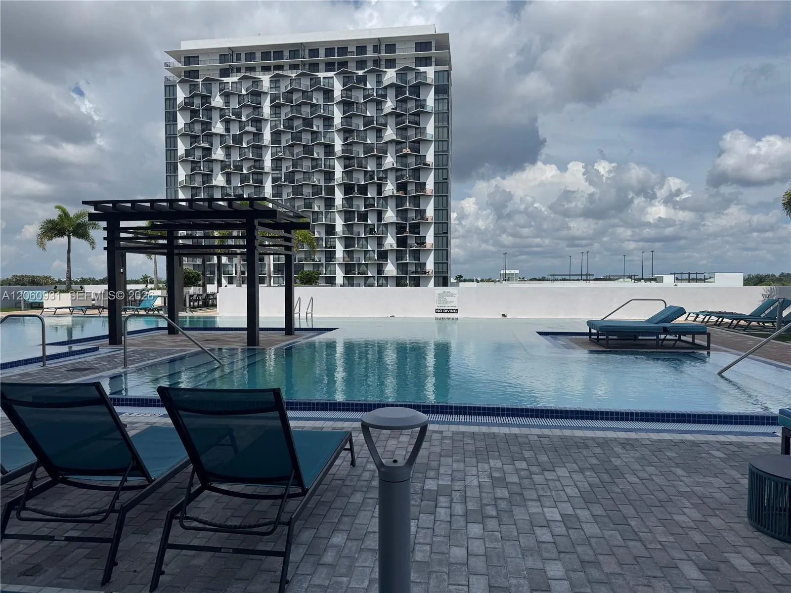 Foto de propiedad en 5350 NW 84th Avenue 1706, Doral, FL 33166 Doral con MLS# 