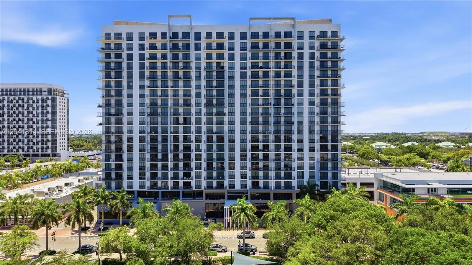Foto de propiedad en 5350 NW 84th Avenue 504, Doral, FL 33166 Doral con MLS# 