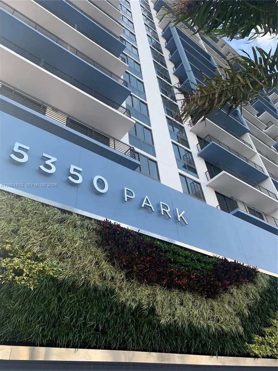 Foto de propiedad en 5350 NW 84th Avenue 706, Doral, FL 33166 Doral con MLS# 