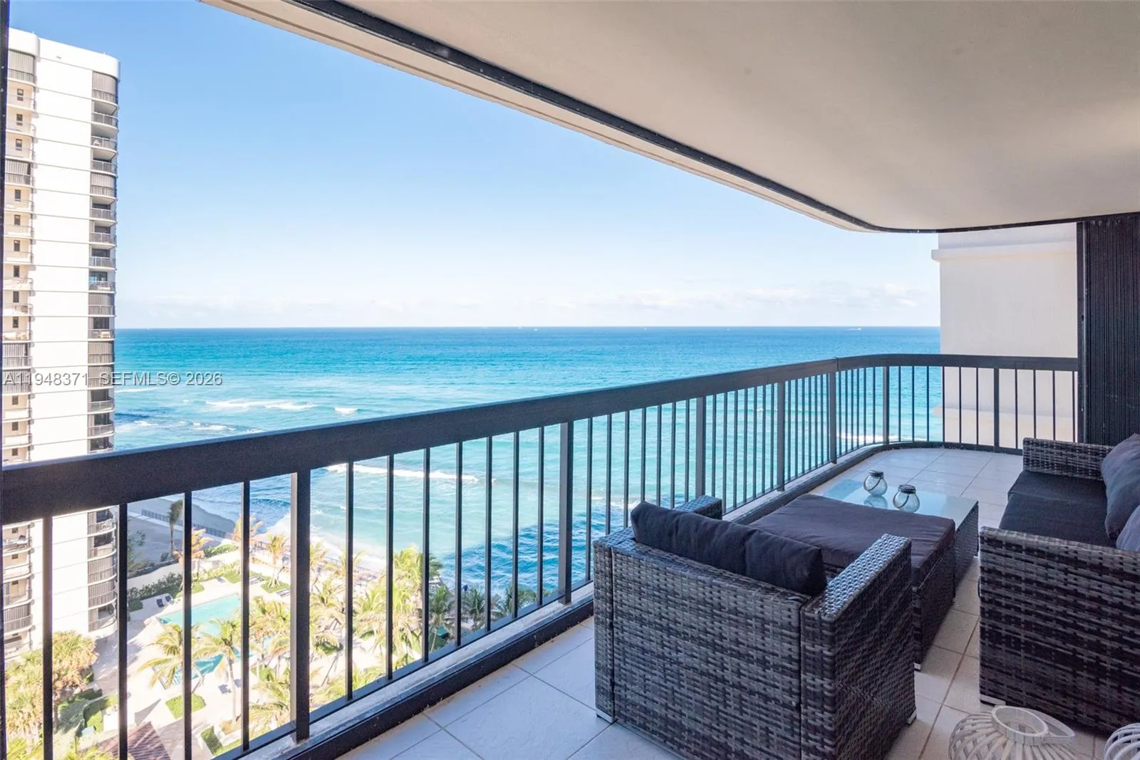 Foto de propiedad en 5380 N Ocean Drive 15G, Singer Island, FL 33404 Singer Island con MLS# 