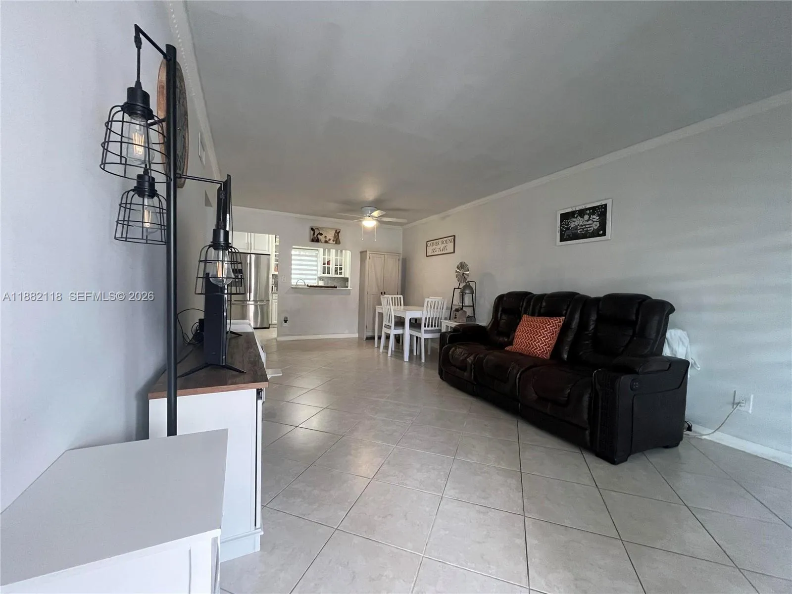 Foto de propiedad en 5387 SW 40th Avenue 103, Dania Beach, FL 33314 Dania Beach con MLS# 