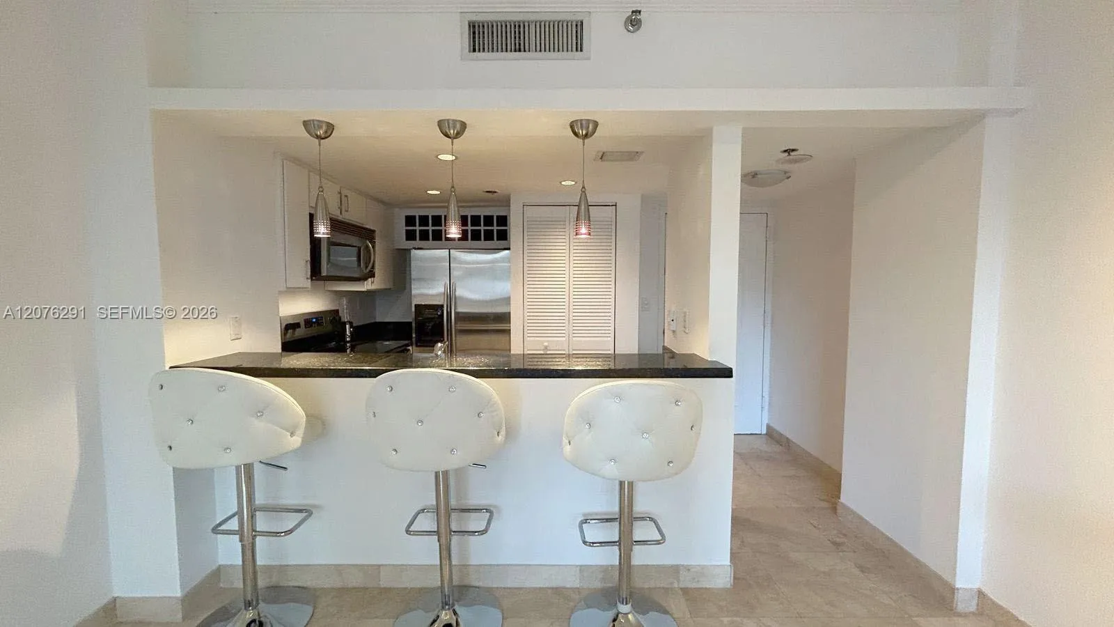 Foto de propiedad en 540 Brickell Key Drive 512, Miami, FL 33131 Miami con MLS#