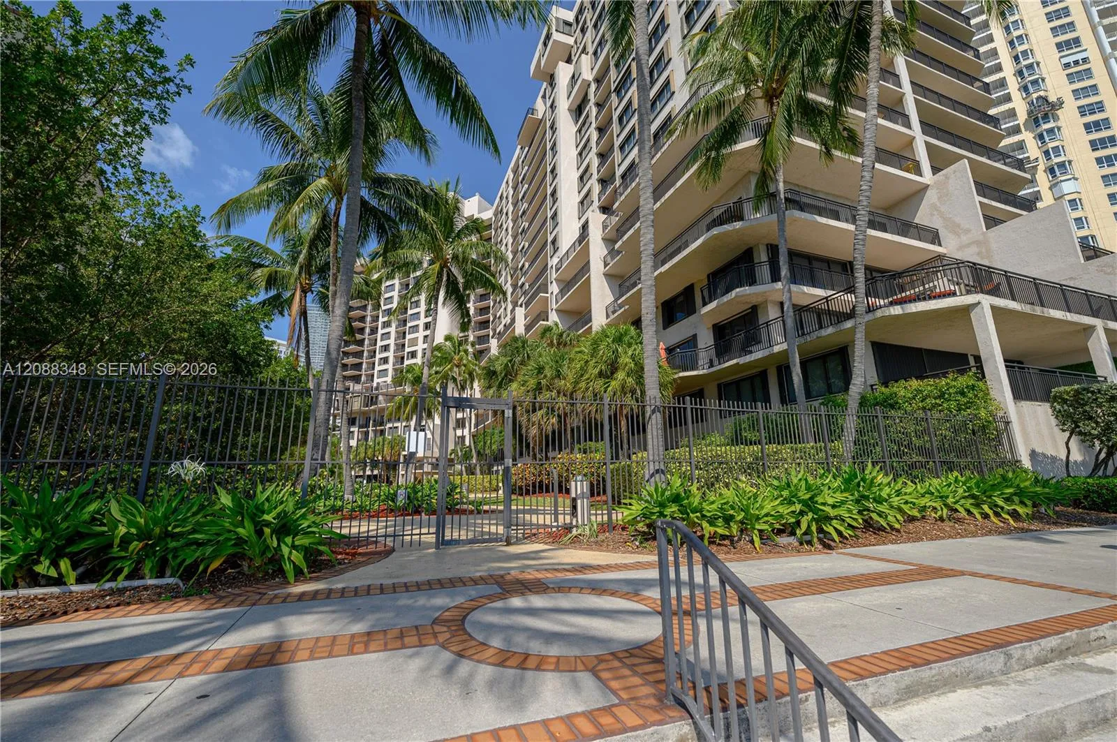 En Renta 540 Brickell Key Drive 600, Miami, FL 33131, Miami, FL 33131