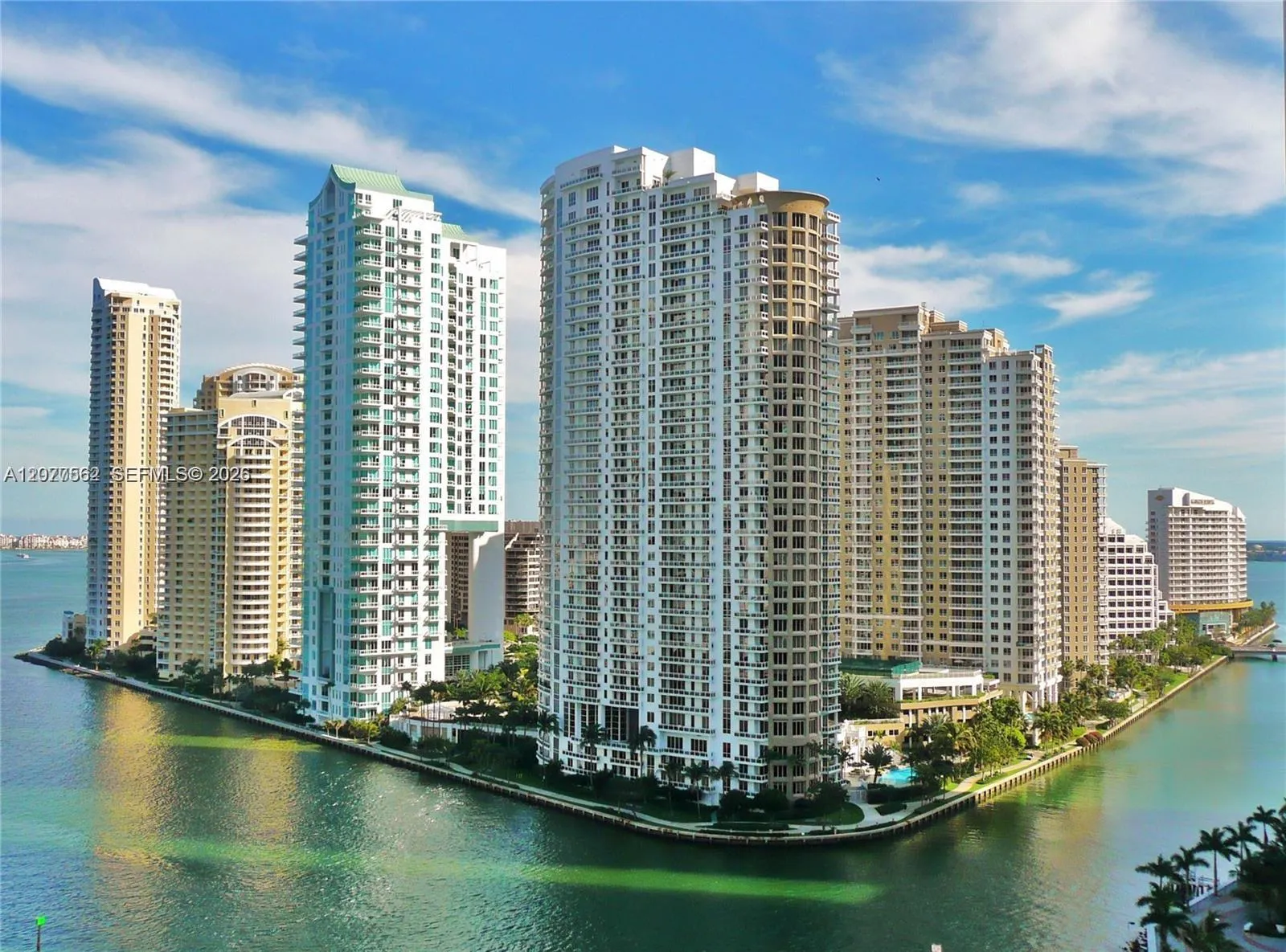 Foto de propiedad en 540 Brickell Key Drive 910, Miami, FL 33131 Miami con MLS# 