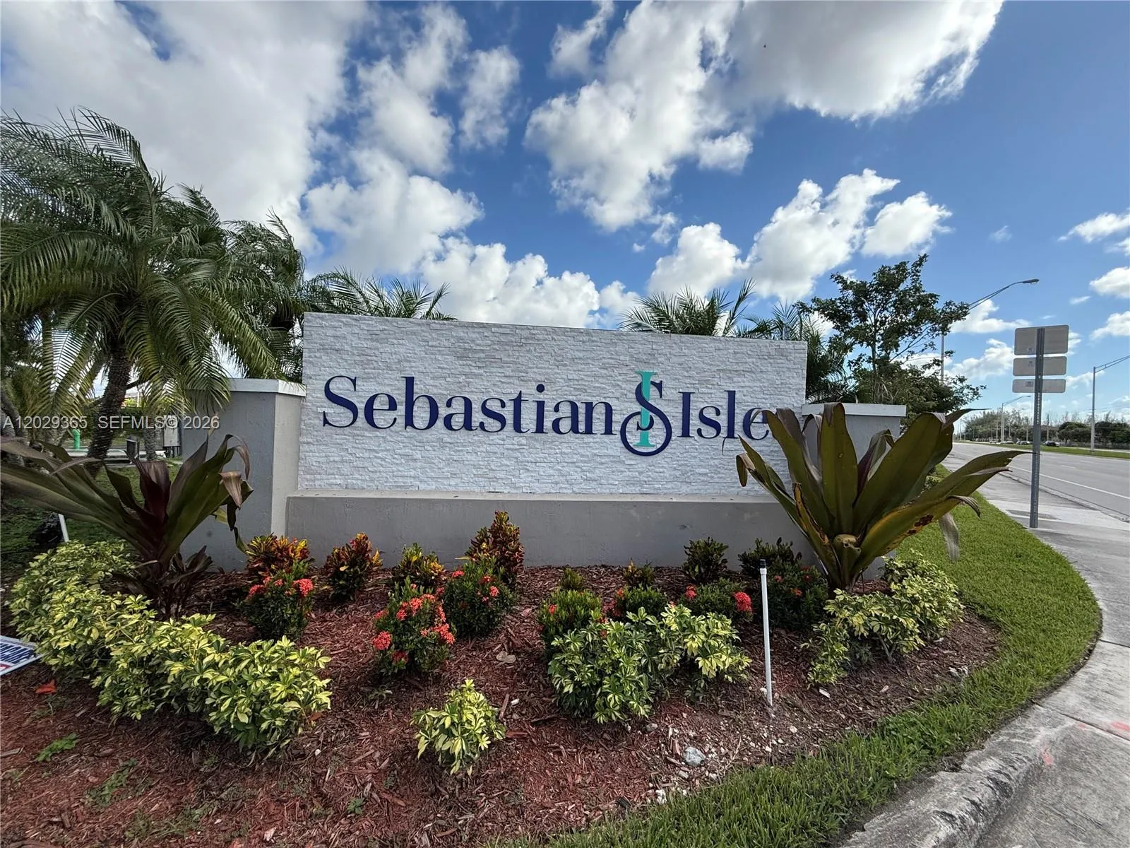 Foto de propiedad en 540 NE 1st Drive, Florida City, FL 33034 Florida City con MLS# 