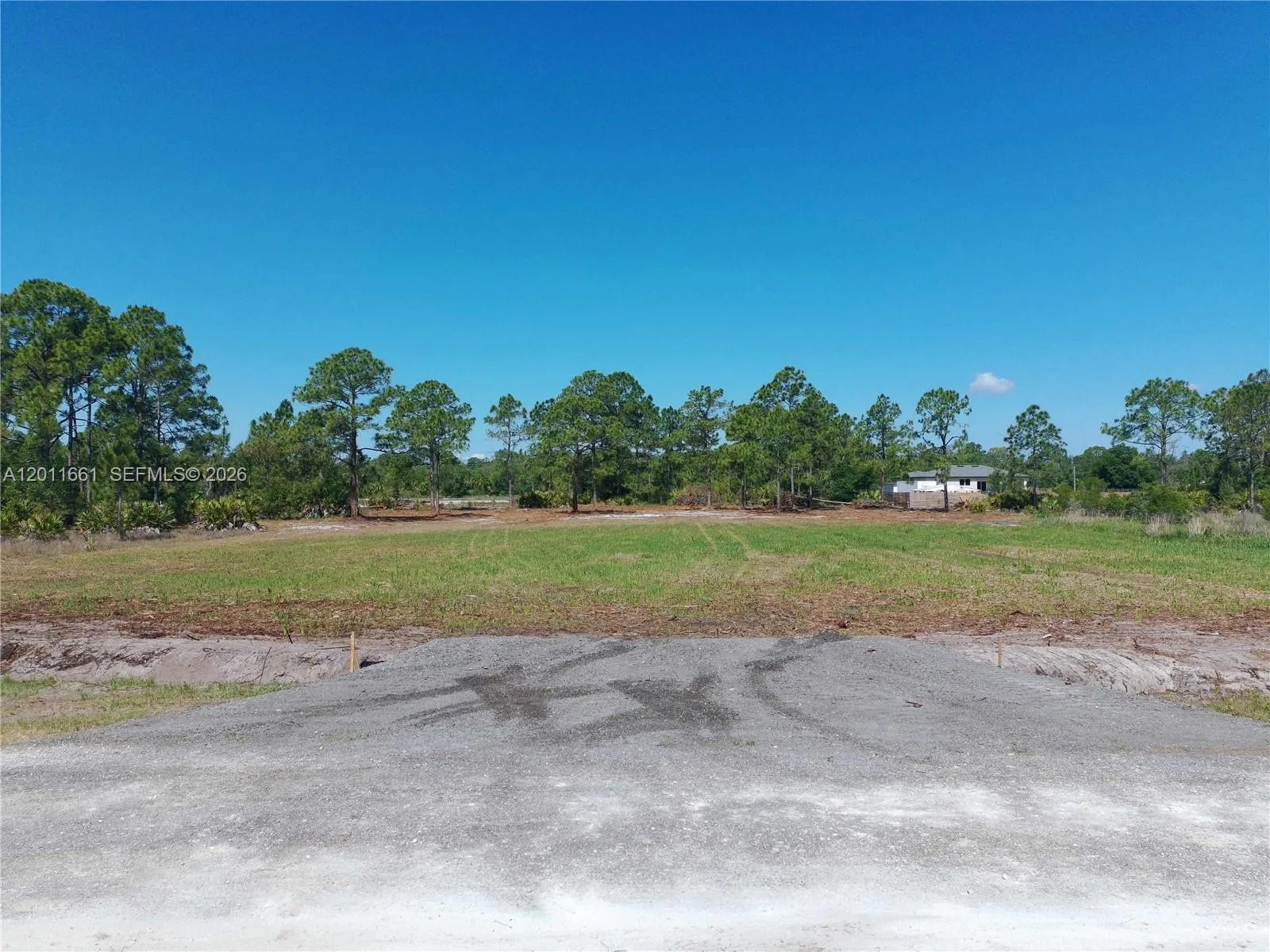 Foto de propiedad en 540 S Zambria Street, Clewiston, FL 33440 Clewiston con MLS# 