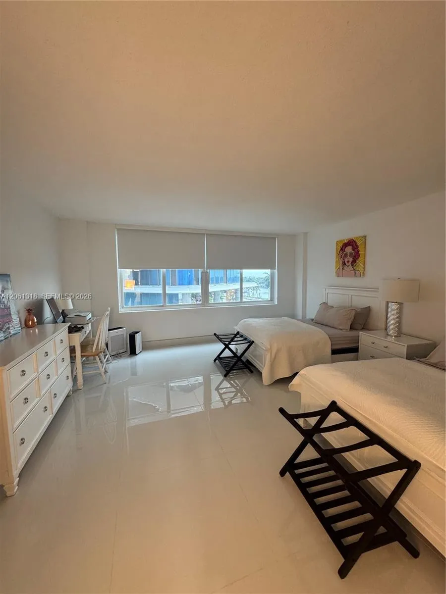 Foto de propiedad en 5401 Collins Avenue 334, Miami Beach, FL 33140 Miami Beach con MLS# 