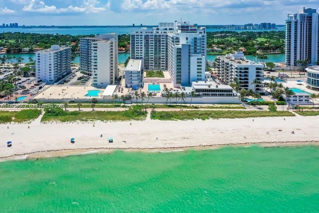 Foto de propiedad en 5401 Collins Avenue 514, Miami Beach, FL 33140 Miami Beach con MLS# 