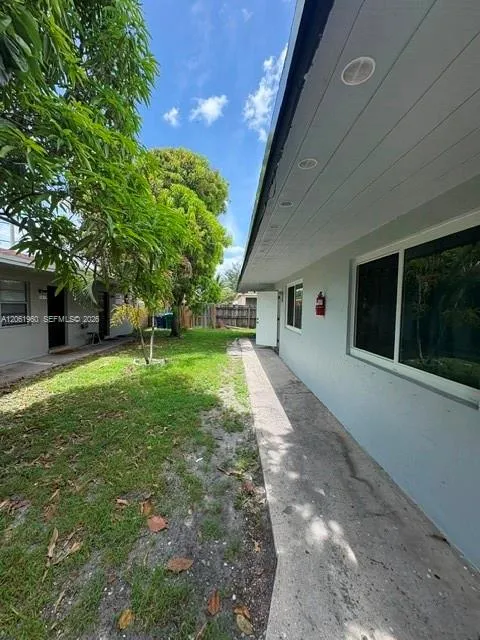 Foto de propiedad en 5401 NW 22nd Street 2, Lauderhill, FL 33313 Lauderhill con MLS# 