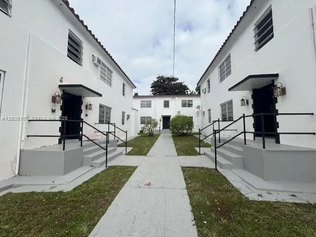 En Renta 541 SW 7th Street 3, Miami, FL 33130, Miami, FL 33130