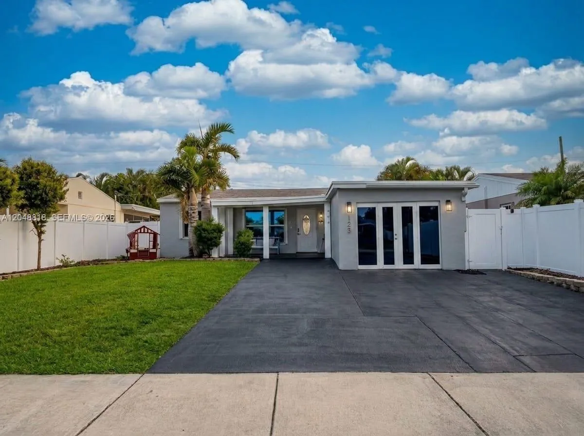 En Venta 5417 NE 4th Terrace, Oakland Park, FL 33334, Oakland Park, FL 33334
