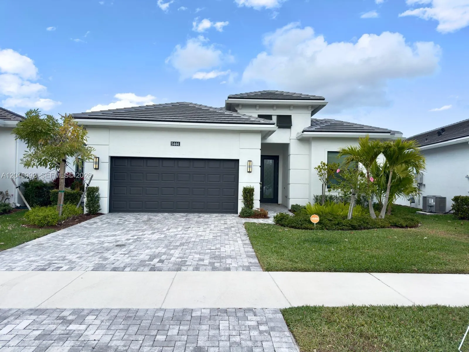 Foto de propiedad en 5444 SW Saint Armands Way, Westlake, FL 33470 Westlake con MLS# 